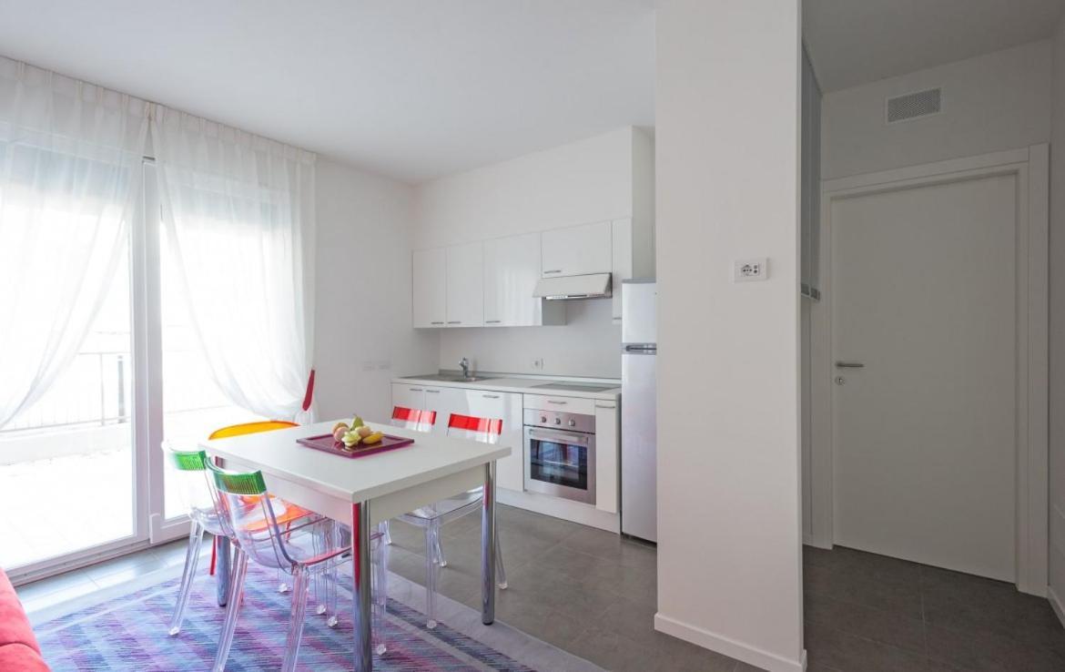 Modern Apartments Lake View With Pool Musso Exterior foto